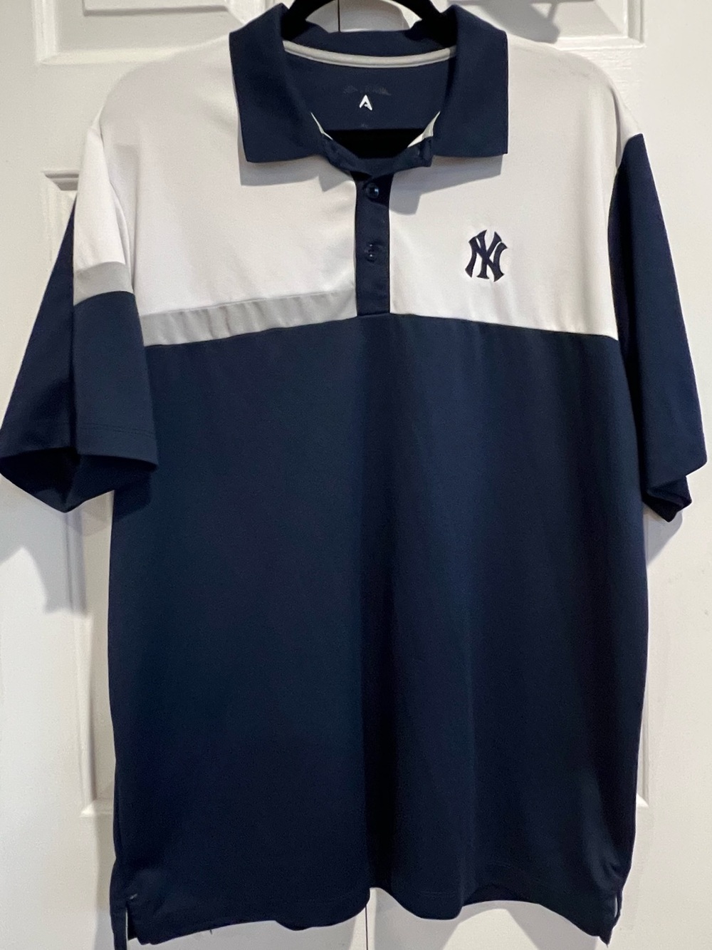 NY Yankees Polo💙 Navy &  White Polo Shirt with NY Logo